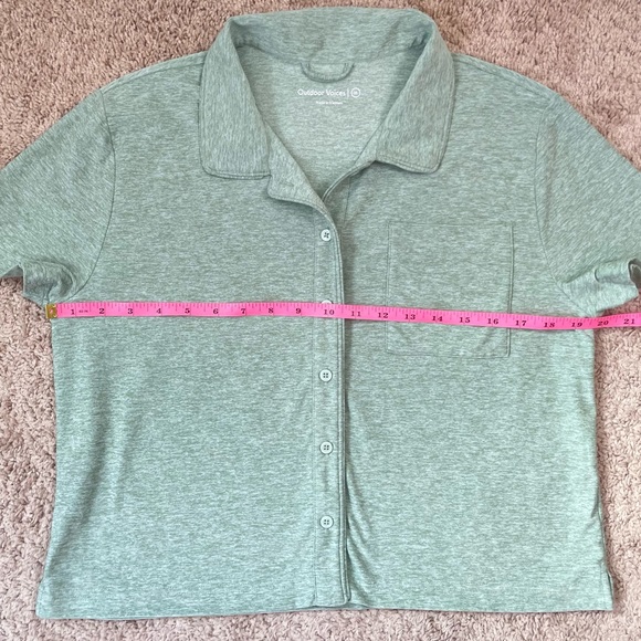 Outdoor Voices 2023 CloudKnit Recover Shortsleeve Button Front Top Size Medium - Picture 12 of 16